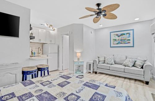 North Redington Beach Hotel | Sea Rocket 21