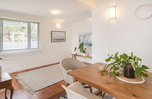 Busselton House | SEA'S THE DAY - Holiday at Home in Style