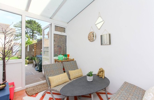 Deal House | Sea Salt Cottage - Dog friendly, mins to beach, Nr to many Golf clubs