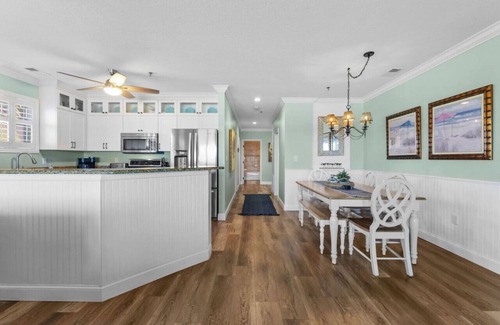 Indian Rocks Beach Apartment | Sea Side #102 Gulf-Front 3BR Condo on Indian Rocks Beach – Stunning Views & Heated Pool