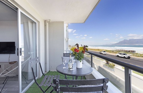 Bloubergstrand Apartment | Sea Spray B104