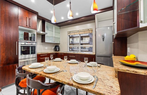 Bloubergstrand Apartment | Sea Spray C101 - Three Bedroom Apartment, Sleeps 6