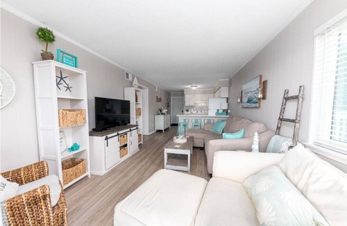 Morehead City Condo | Sea Spray Cottage: Newly Remodeled + Ocean Views