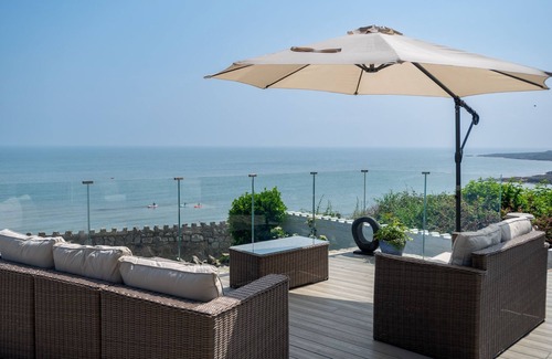 Moelfre Cottage | Sea Spray - sleeps 4 guests in 2 bedrooms