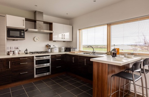 Rhosneigr House | Sea Sway : Modern 4‑Bed Townhouse with Sea Views in Rhosneigr | Managed by Anglesey Holiday Lettings