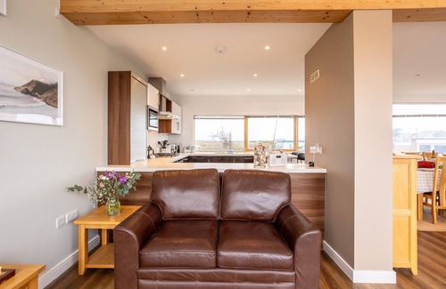 Rhosneigr House | Sea Sway : Modern 4‑Bed Townhouse with Sea Views in Rhosneigr | Managed by Anglesey Holiday Lettings
