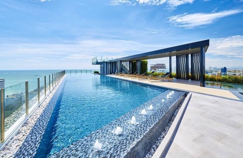 Pattaya Bay Condo | Sea View 2 Bed Room at Great Location