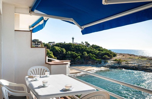 Altafulla Apartment | Sea-View Apartment with Terrace, 2 Bedrooms, Parking, 350m from Altafulla Beach