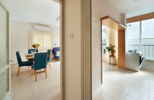 Old North Apartment | Sea view! At 100 meters from Metzizim Beach! In the Heart of Tel Aviv