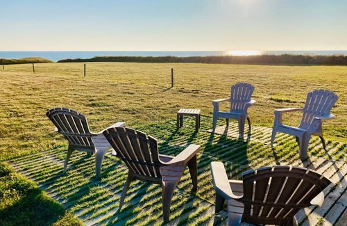 Plovan Ski Chalet | Sea view, beach access, 6 adults and 1 child