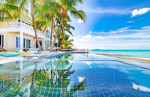 Nassau Villa | Sea View Beach Villa , private pool