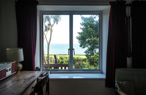 East Prawle Cottage | Sea View Cottage, 10 mins walk to the beach, no WiFi or phone signal!