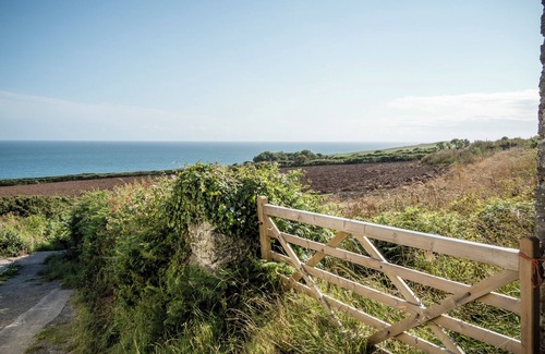 East Prawle Cottage | Sea View Cottage, 10 mins walk to the beach, no WiFi or phone signal!