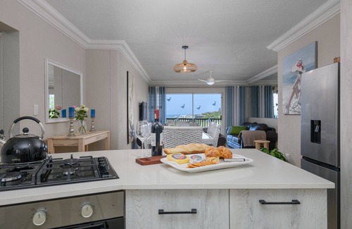 Ramsgate Apartment | Sea View Holiday Apartment. Walk to the Beach. Exclusive use roof-top deck.
