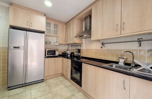 Lentiscar Ski Chalet | Sea view house with jacuzzi, Wi-Fi and Parking
