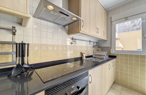 Lentiscar Ski Chalet | Sea view house with jacuzzi, Wi-Fi and Parking
