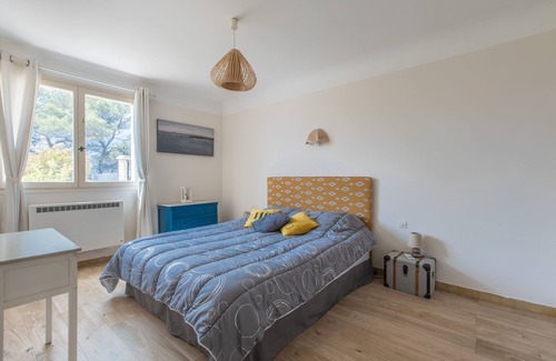 Aspremont House | Sea view in the heart of maritime pines and air-conditioned!