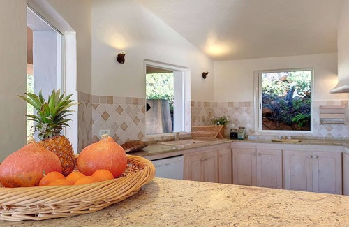 Lecci House | Sea view property in a private domain
