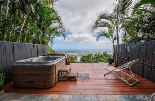 La Possession Apartment | SEA View & Spa