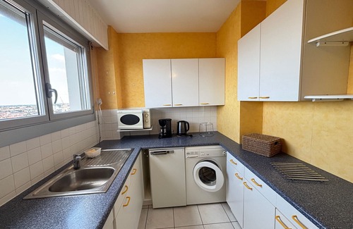 Les Sables d'Olonne Apartment | Sea view studio with parking at Les Sables-d'Olonne