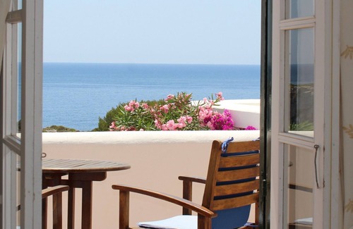 Es Canutells Villa | Sea view Villa, 8 pax, free wifi and big common pool