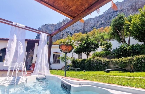 Addaura Villa | Sea View Villa & XL Hot Tub
