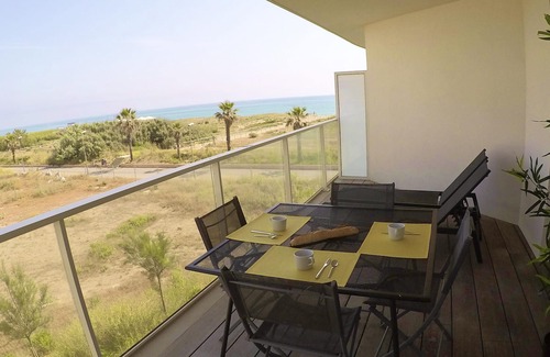 Sainte-Marie-Plage Apartment | Sea view with large terrace, swimming pool, at the foot of the Pyrenees