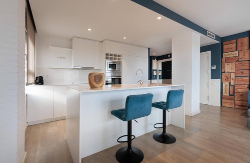 La Vila Olimpica del Poblenou Apartment | Sea view with terrace and communal swimming pool