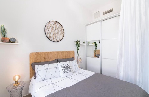 Kerem HaTeimanim Apartment | Sea view with Terrasse TOP Comfort - 5 stars