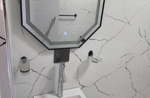 South Beach Apartment | Sea Views at 10 South