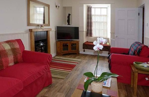 Newton Stewart House | Sea Views, Lovely Kitchen,Cosy Lounge,Private Garden,Rest/Bar yards away