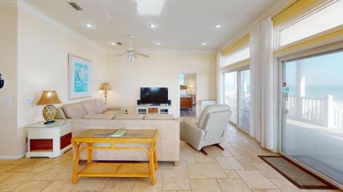 St. George Island House | Sea Watch-Beachfront-Private Pool-Pet Friendly
