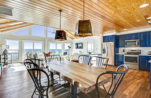 Sea Palm Village House | SEA WATCH WILL TAKE YOUR BREATH AWAY!