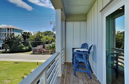 Carolina Beach House | Sea You On Second | Pet-friendly, Near Beach