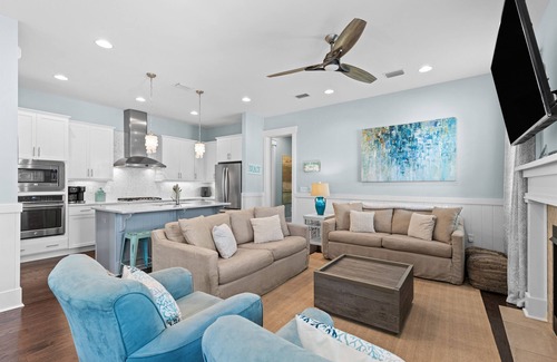 Santa Rosa Beach House | Sea You Soon NatureWalk - 3 Kings, 6 seater Golf Cart, 6 Bikes and Tesla charger