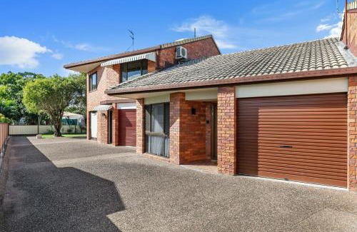 Urangan House | Seabatical on Cypress