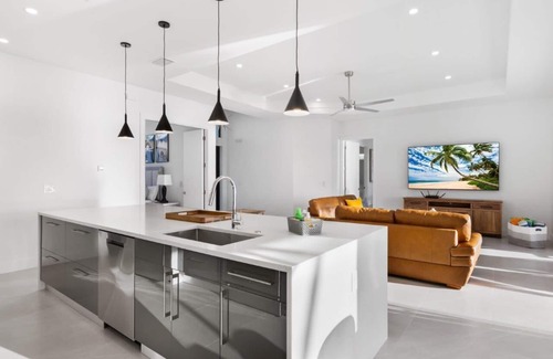 Eight Lakes Villa | Seabim Villa CLAURIPEL - NEW CONSTRUCTION (Mar 2025) Eight Lakes, Gulf access