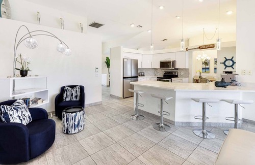 Trafalgar Villa | SEABIM Villa TERAMARO - prime location* wifi* seabim.com