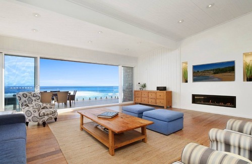 Forresters Beach House | SEABOARD | Ocean Views | Accom Holidays