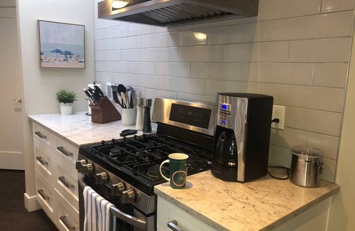 Boundary Bay House | SeaBreeze and Salty Air- Lovely Beach Getaway! NEW - Air Conditioning!