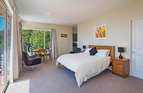 Britannia Heights Apartment | Seabreeze Nelson Studio Apartment