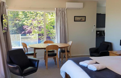 Britannia Heights Apartment | Seabreeze Nelson Studio Apartment