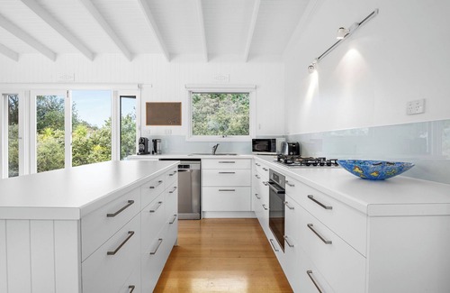 Portsea House | Seabreeze Portsea : 4 BR, 2 BA House in Portsea, Sleeps 9