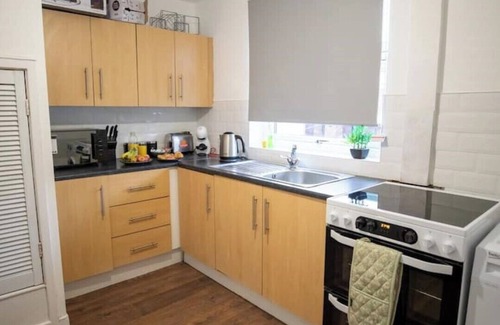 Sunderland House | Seabright Homes- 6bedroom, free wifi, free parking