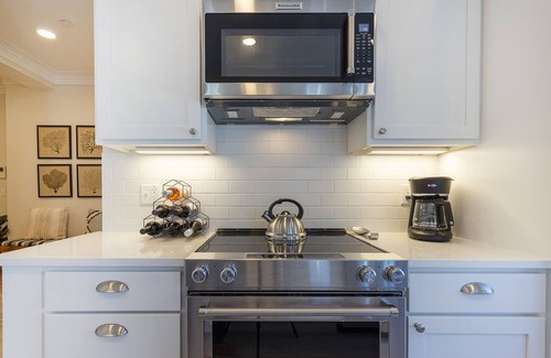 Seabrook House | Seabrook's At Last, a loft in Town Center!
