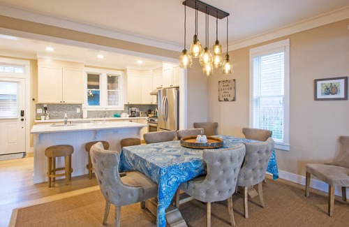 Seabrook House | Seabrook's Bella Vita: Oceanview, Dog Friendly!