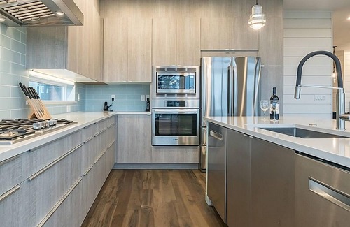 Seabrook House | Seabrook's RoShamBo: Oceanview, Dog Friendly