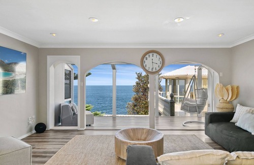 Kiama House | Seacliff Escape a magnificent holiday rental in the stunning coastal town of Kiama.