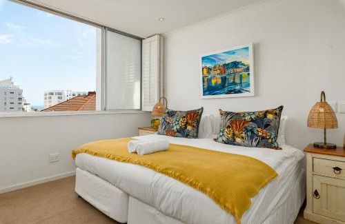 Bantry Bay Apartment | Seacliffe 506