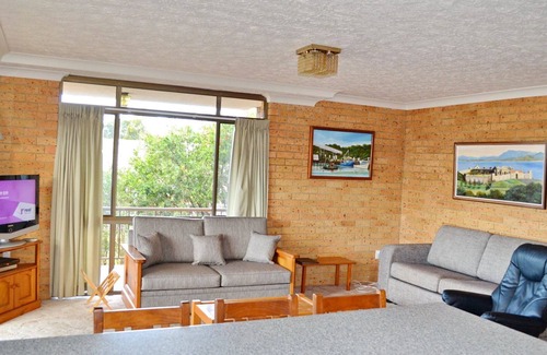 South West Rocks Apartment | Seacrest Unit 1 - walk to the beach